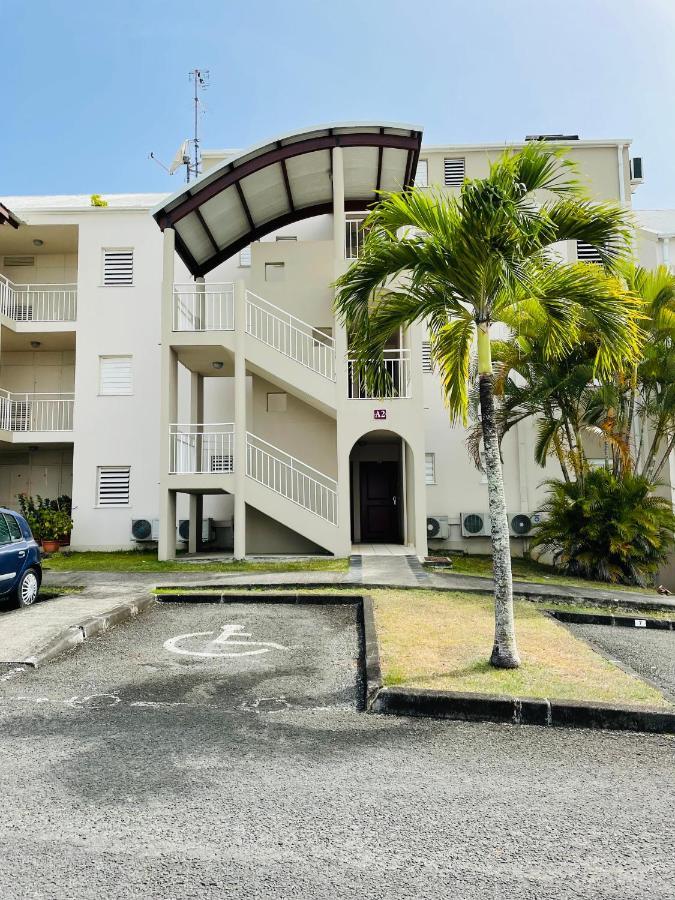 Appartement Vue Mer, Piscine, Dans Quartier Prise De Gosier Le Gosier  Exterior photo